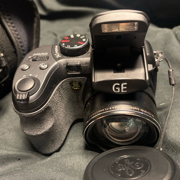 General Electric camera 14.1 megapixel GE